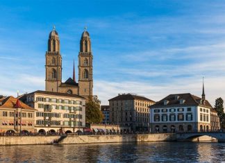Tham quan nhà thờ Grossmünster biểu tượng của Thụy Sĩ